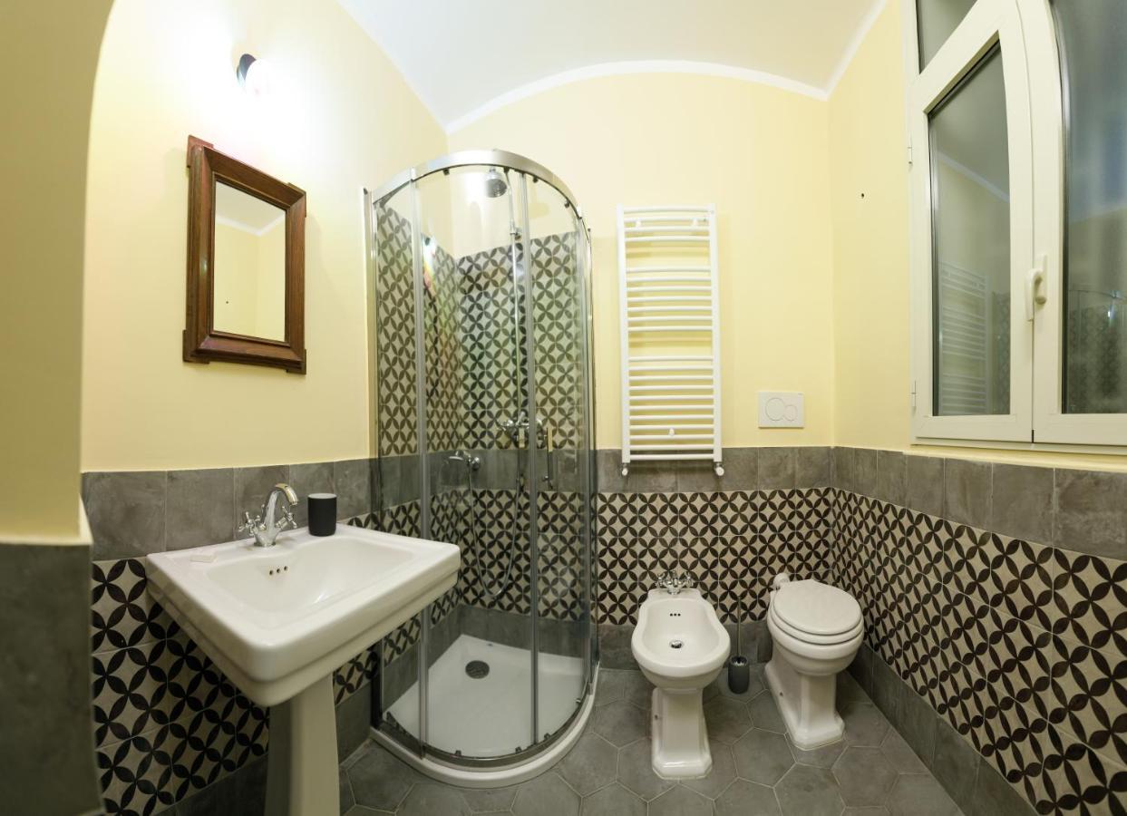 Palazzo Introna Bed & Breakfast Mola di Bari Dış mekan fotoğraf