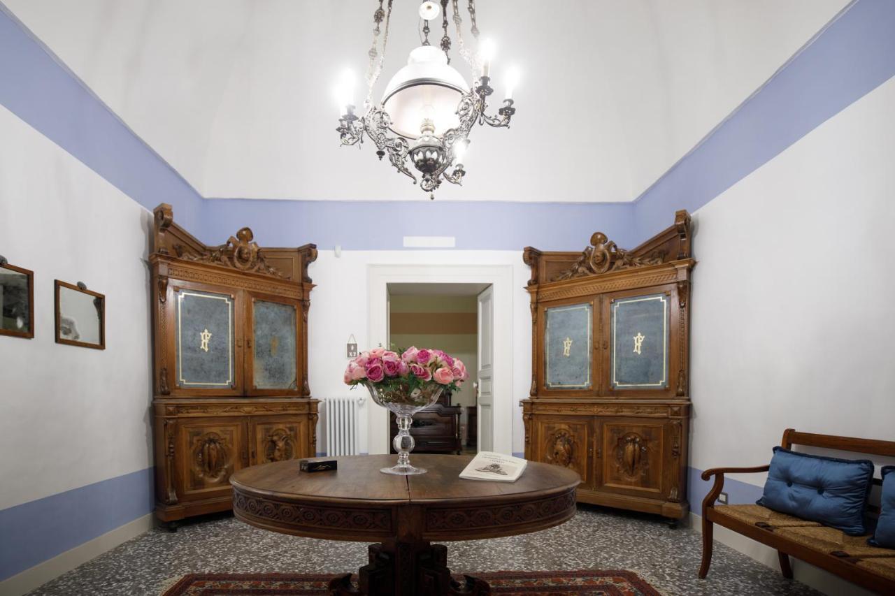 Palazzo Introna Bed & Breakfast Mola di Bari Dış mekan fotoğraf