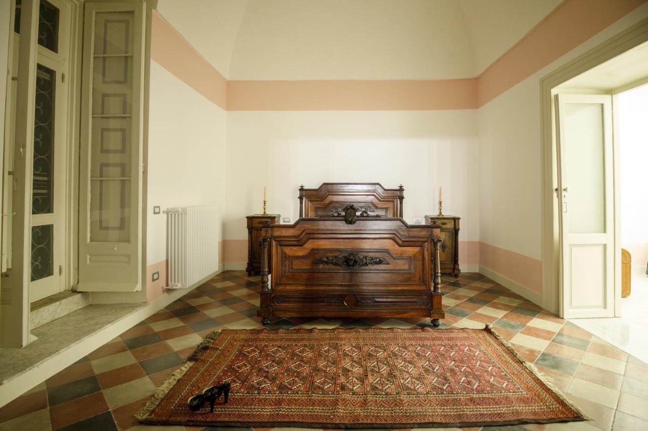 Palazzo Introna Bed & Breakfast Mola di Bari Dış mekan fotoğraf