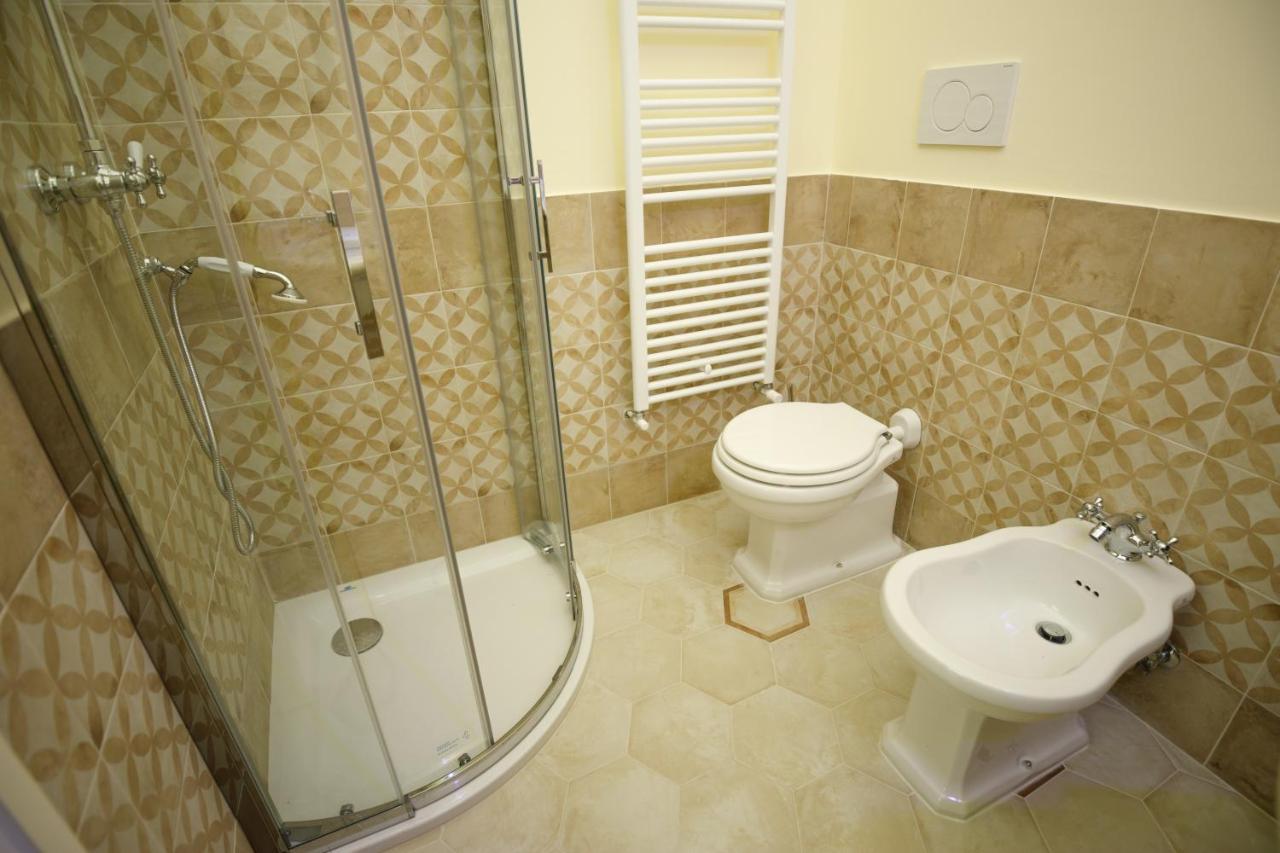 Palazzo Introna Bed & Breakfast Mola di Bari Dış mekan fotoğraf