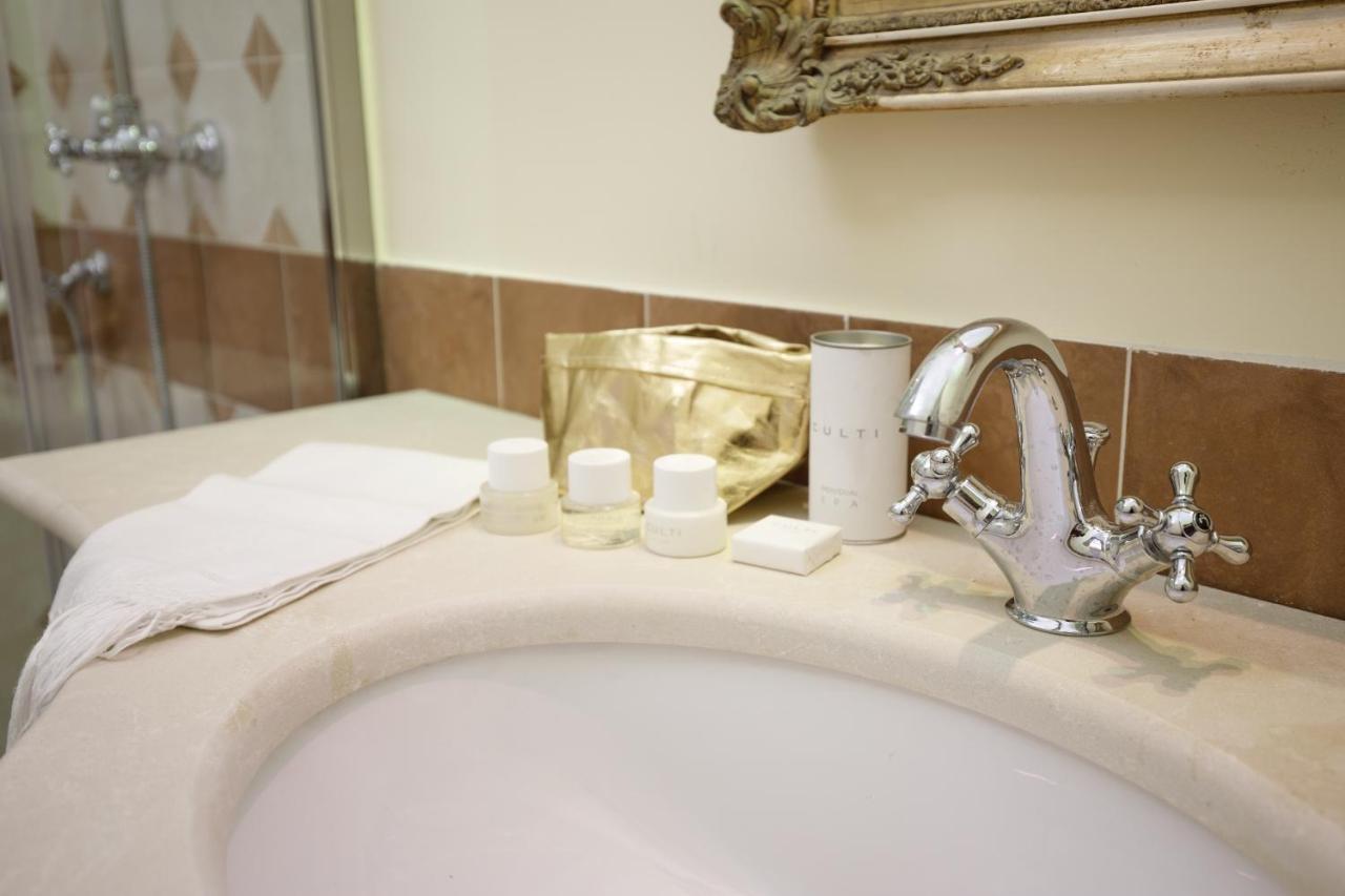 Palazzo Introna Bed & Breakfast Mola di Bari Dış mekan fotoğraf