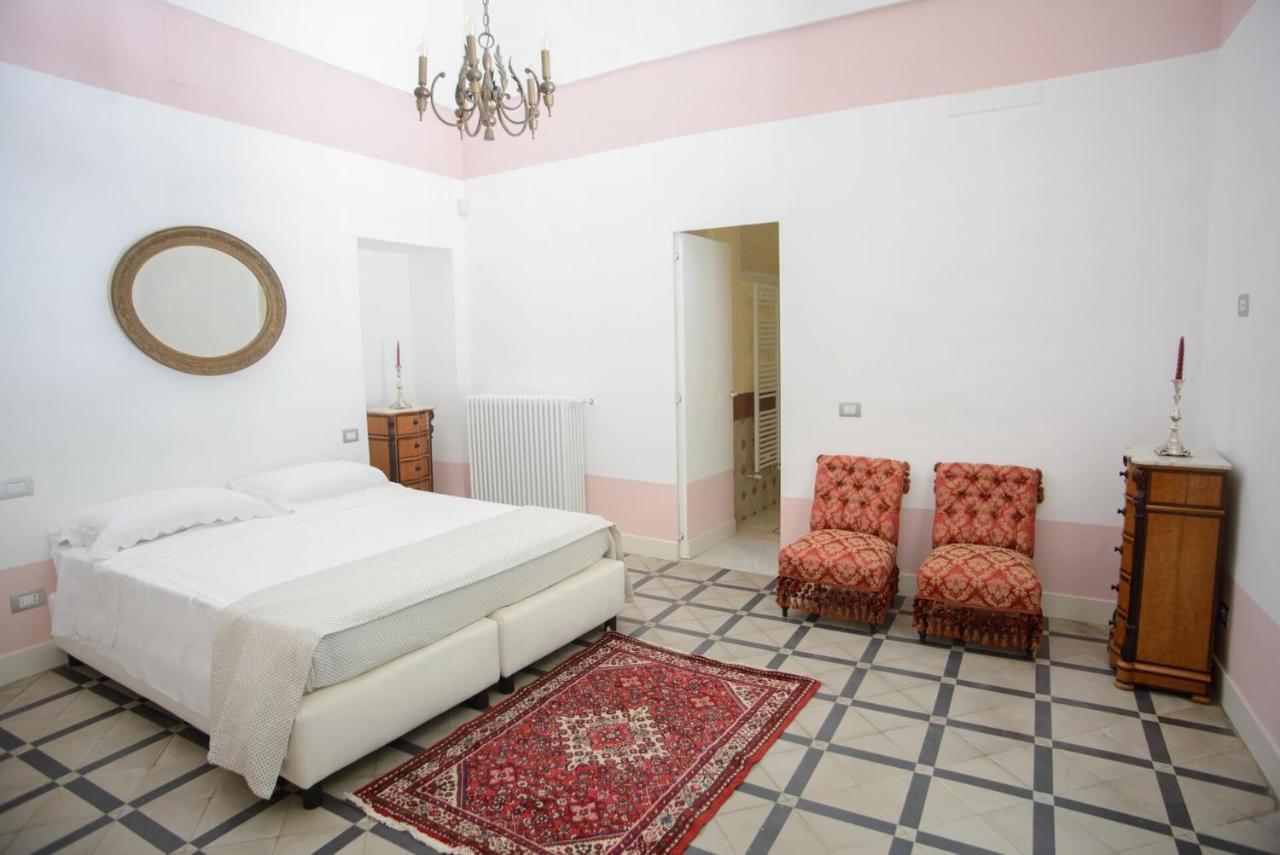 Palazzo Introna Bed & Breakfast Mola di Bari Dış mekan fotoğraf