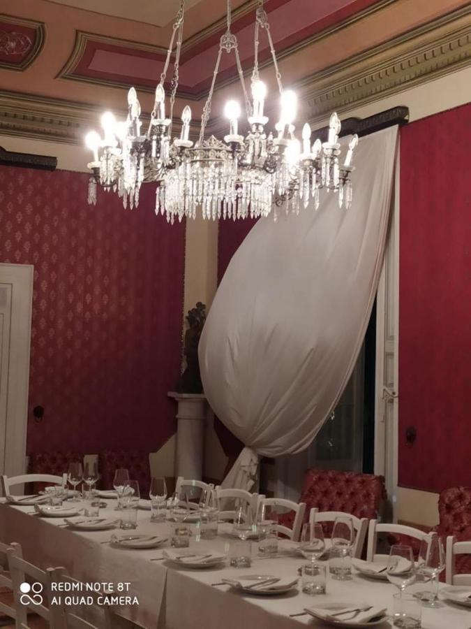 Palazzo Introna Bed & Breakfast Mola di Bari Dış mekan fotoğraf