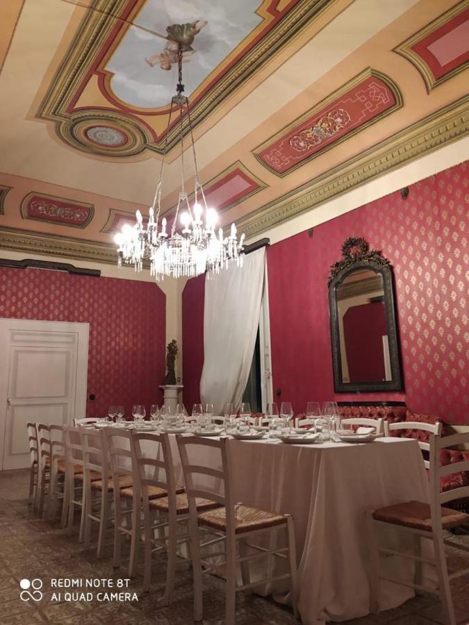 Palazzo Introna Bed & Breakfast Mola di Bari Dış mekan fotoğraf