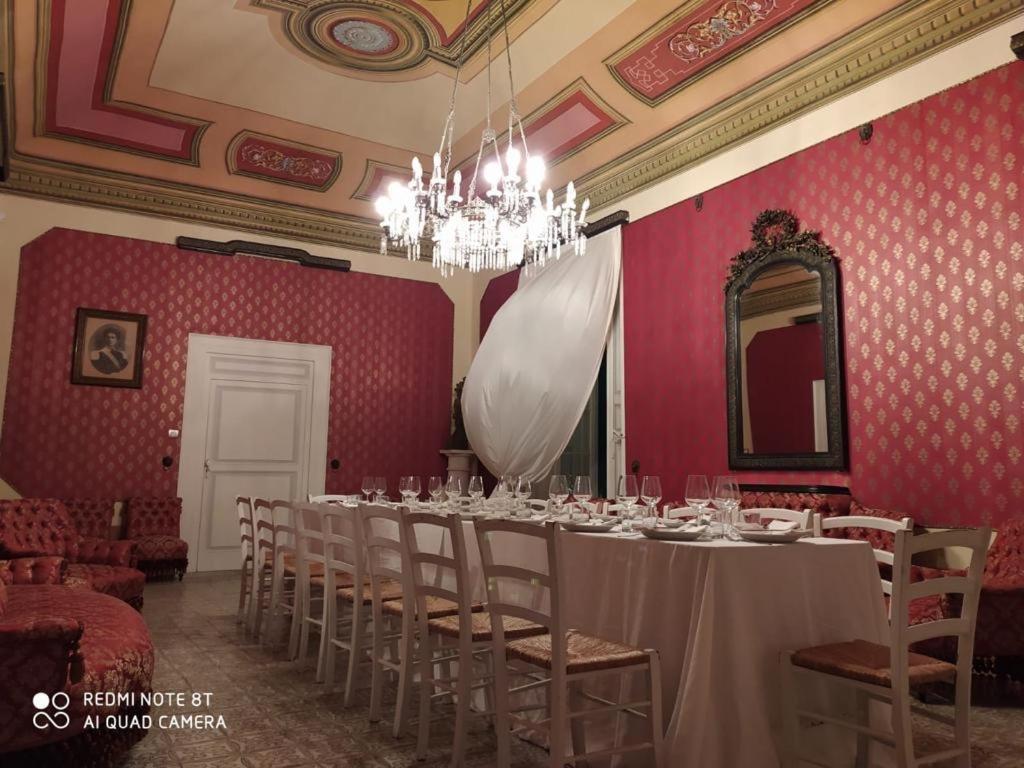 Palazzo Introna Bed & Breakfast Mola di Bari Dış mekan fotoğraf